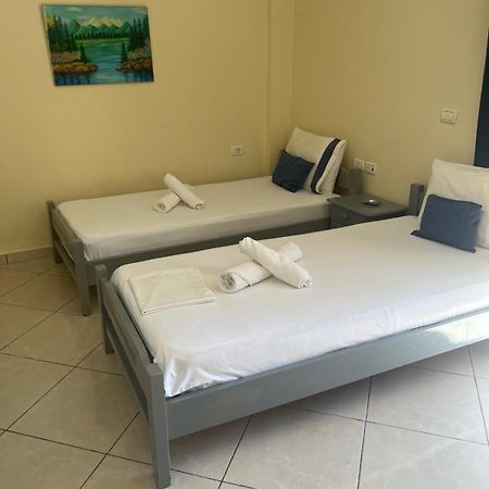 Villa Olivia Grove Himare Bagian luar foto